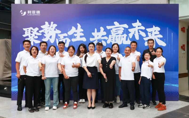 PG电子·仿照器(试玩游戏)官方网站